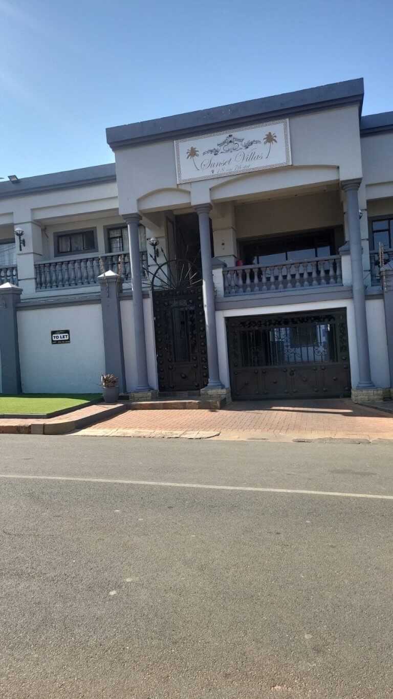 Sunset Villas Flat – To Let